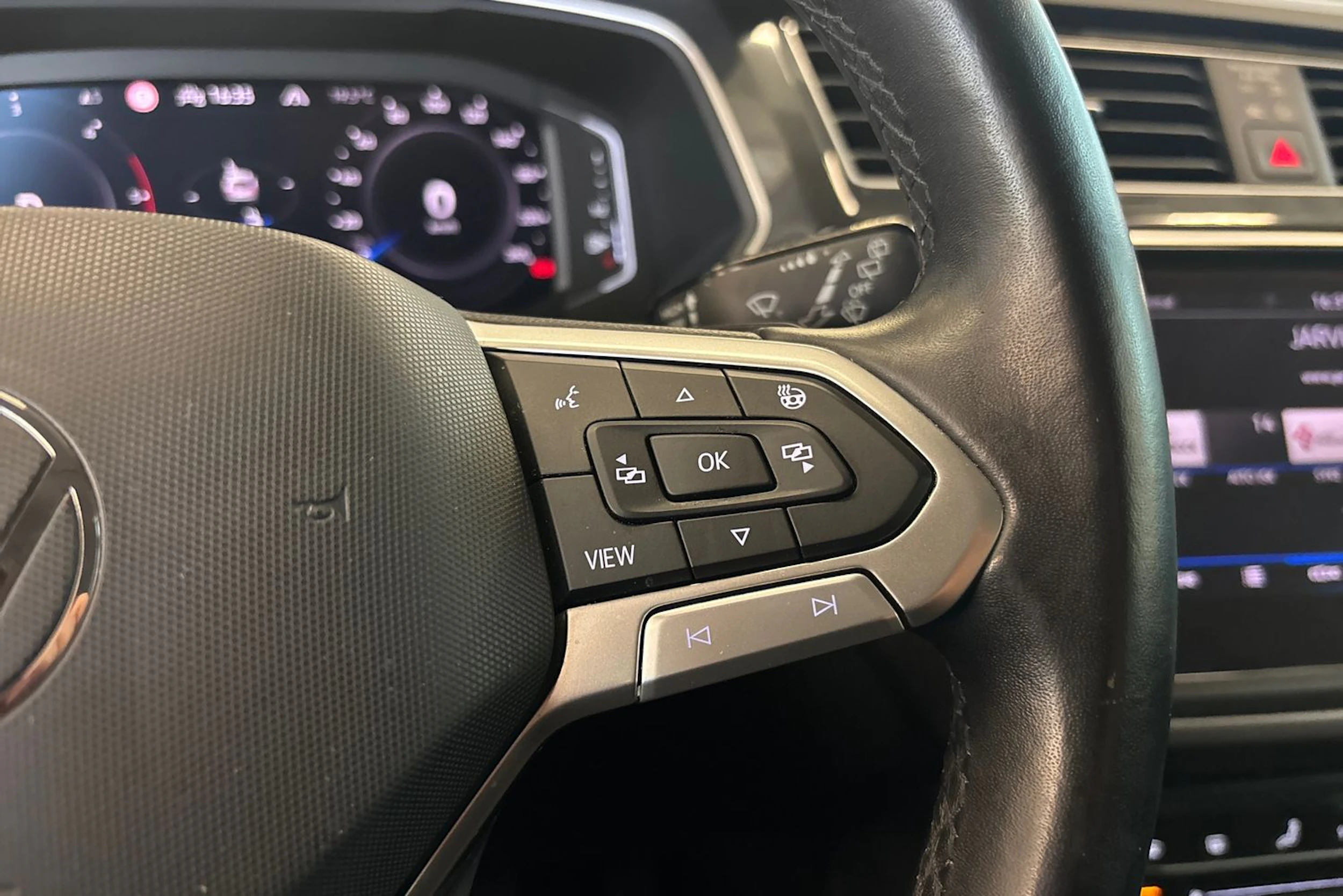 hopea Volkswagen Tiguan 2021 kuva 16.
