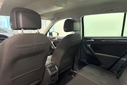 sininen Volkswagen Tiguan 2021 kuva 14.