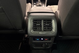 sininen Volkswagen Tiguan 2021 kuva 16.