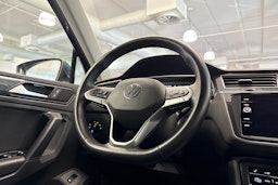 sininen Volkswagen Tiguan 2021 kuva 17.