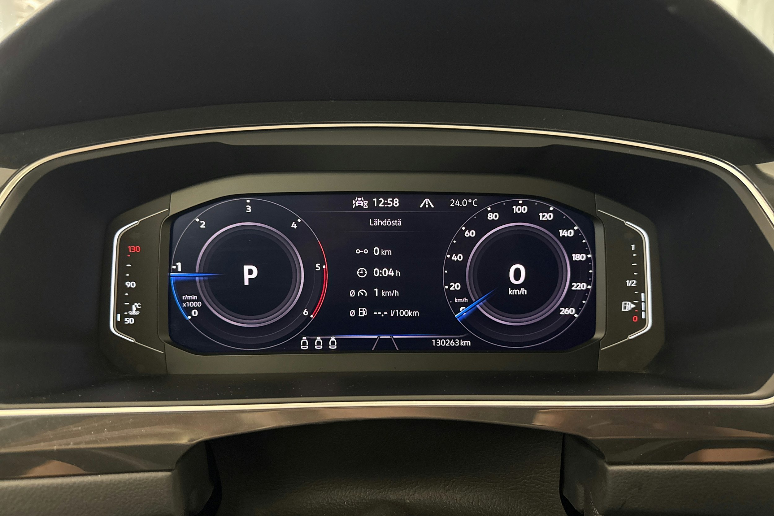 sininen Volkswagen Tiguan 2021 kuva 19.