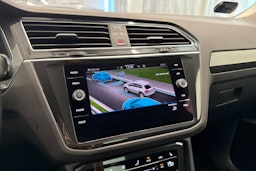 sininen Volkswagen Tiguan 2021 kuva 32.