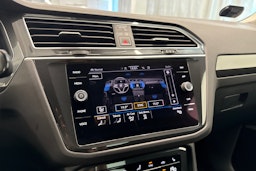 sininen Volkswagen Tiguan 2021 kuva 35.
