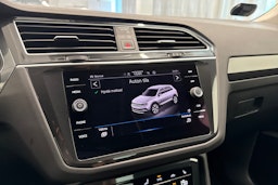 sininen Volkswagen Tiguan 2021 kuva 36.