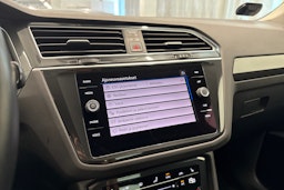 sininen Volkswagen Tiguan 2021 kuva 37.