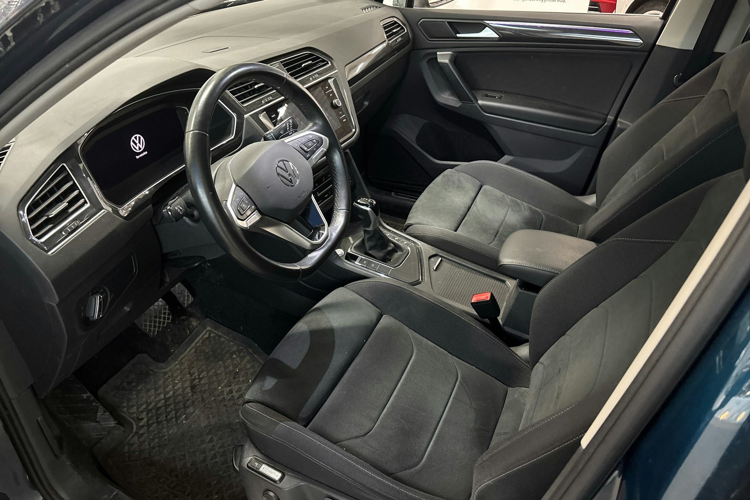 Sininen Volkswagen Tiguan 2021 kuva 3.