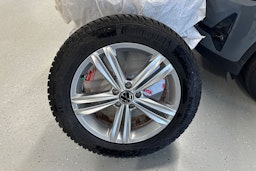 harmaa Volkswagen Tiguan 2021 kuva 13.