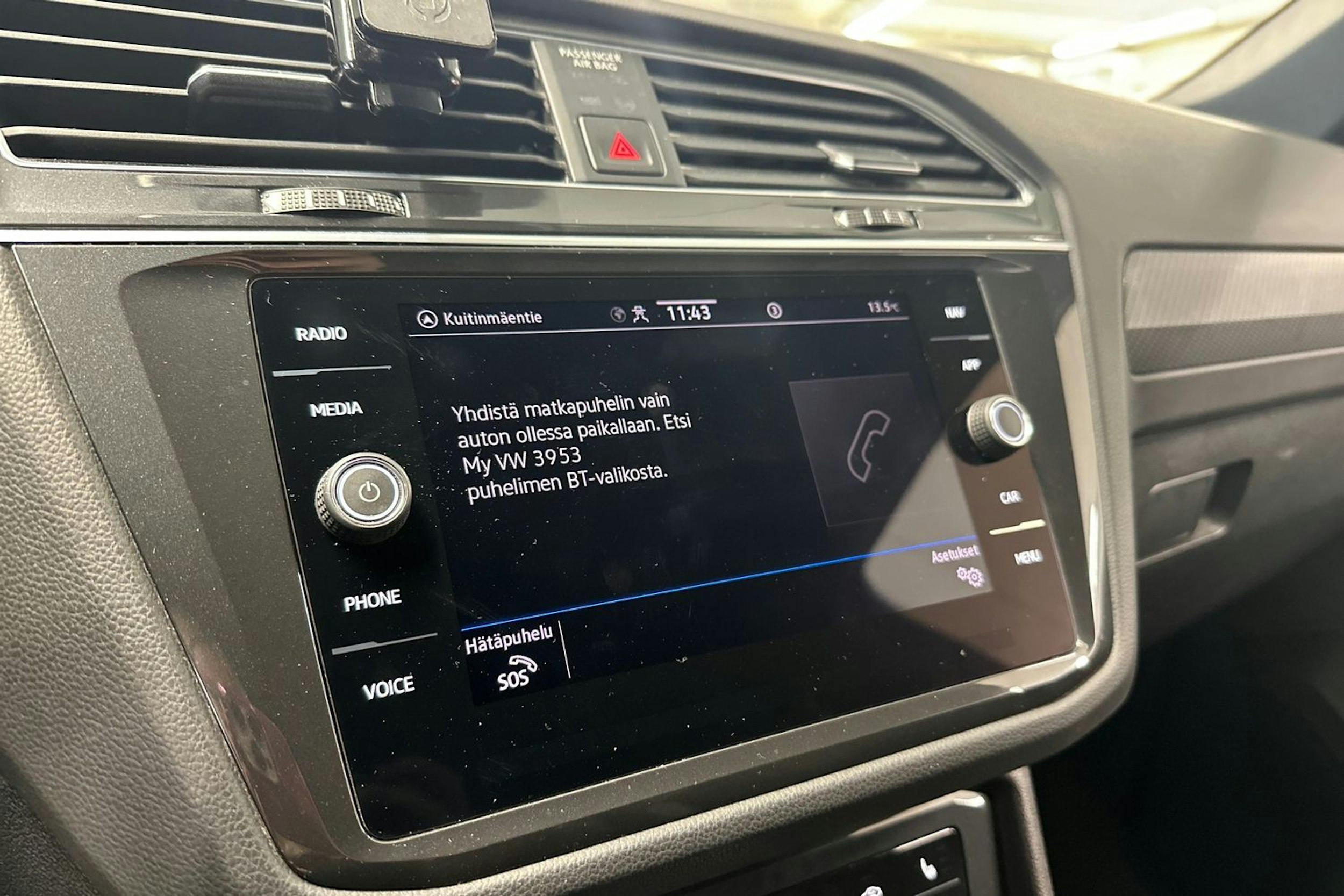 harmaa Volkswagen Tiguan 2021 kuva 22.