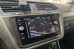 harmaa Volkswagen Tiguan 2021 kuva 23.