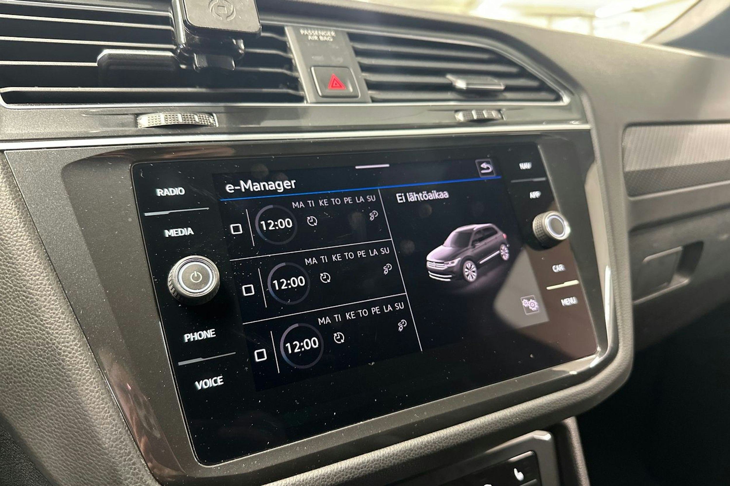harmaa Volkswagen Tiguan 2021 kuva 24.