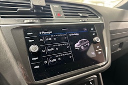harmaa Volkswagen Tiguan 2021 kuva 24.