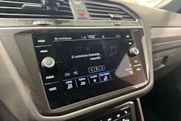 harmaa Volkswagen Tiguan 2021 kuva 25.