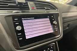 harmaa Volkswagen Tiguan 2021 kuva 29.