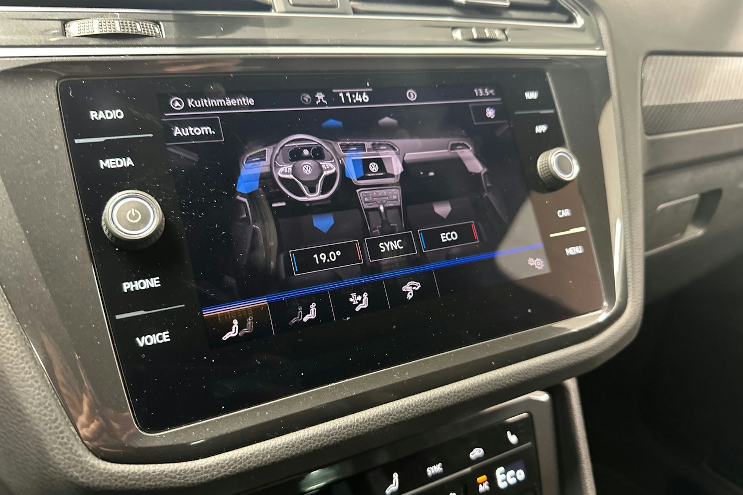 harmaa Volkswagen Tiguan 2021 kuva 33.