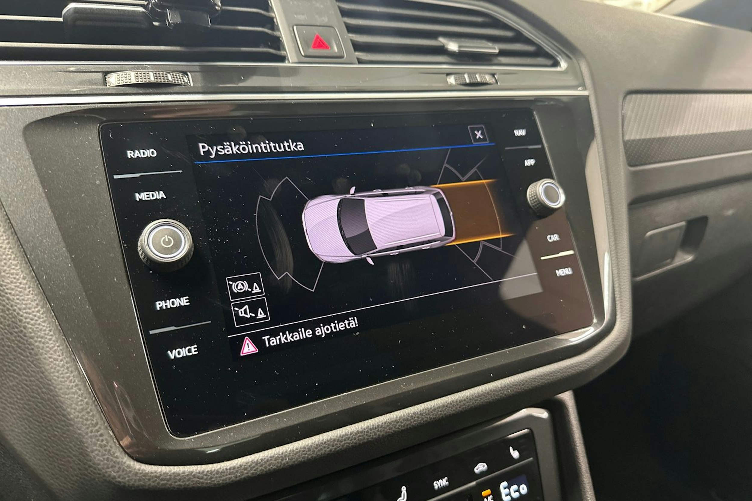 harmaa Volkswagen Tiguan 2021 kuva 34.