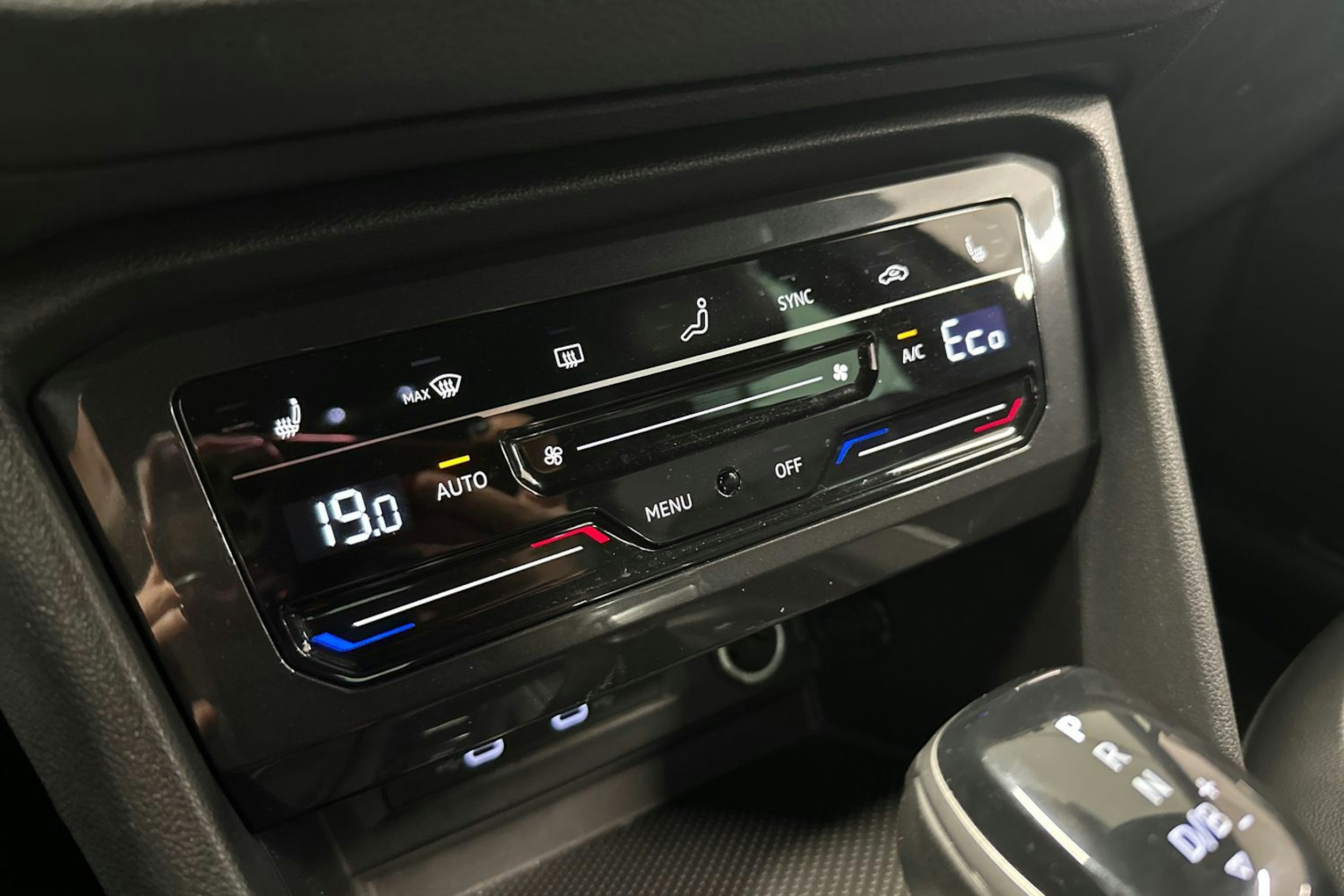 harmaa Volkswagen Tiguan 2021 kuva 35.