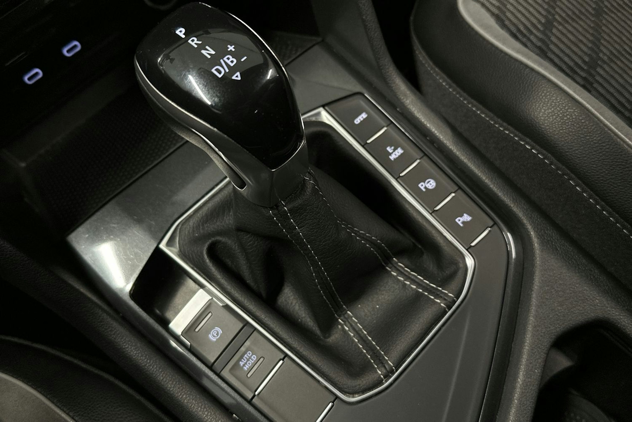 harmaa Volkswagen Tiguan 2021 kuva 36.