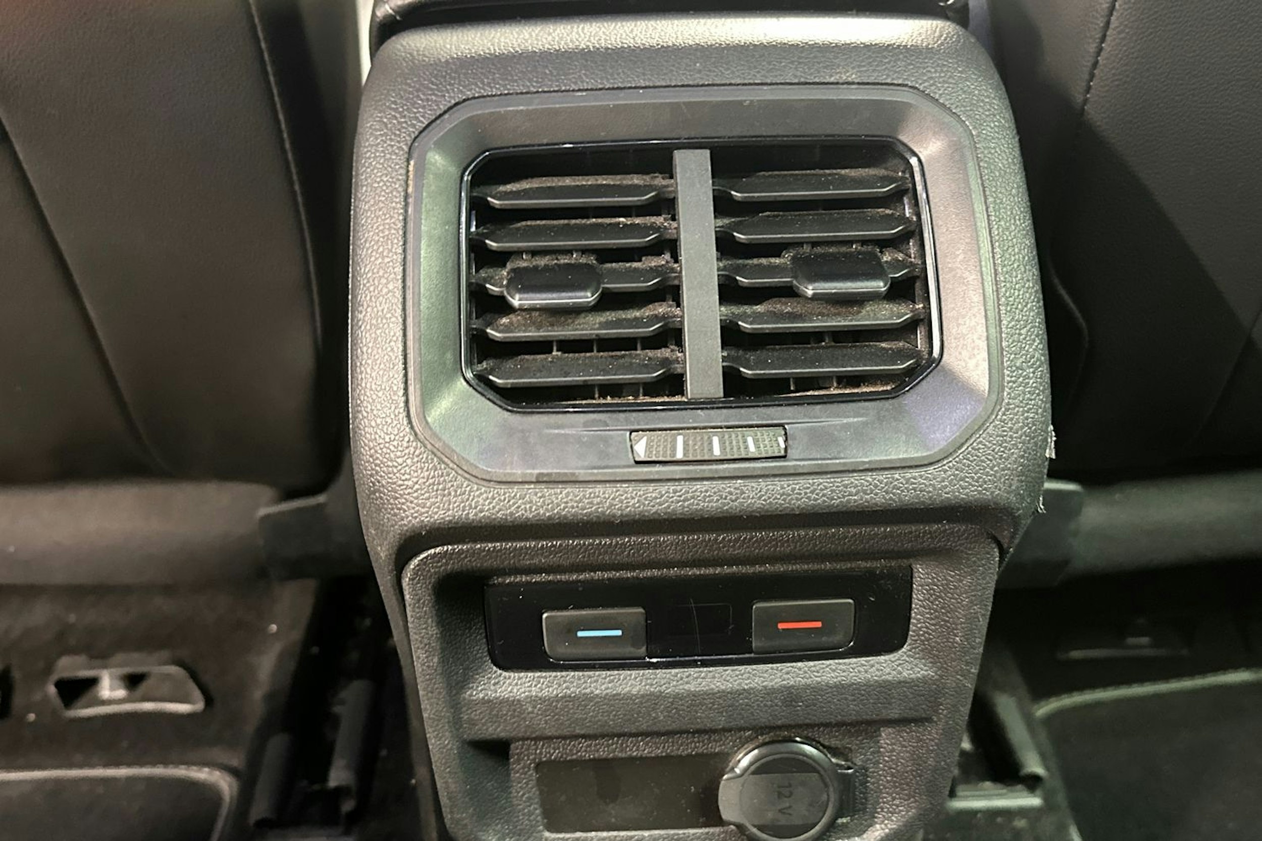 harmaa Volkswagen Tiguan 2021 kuva 38.