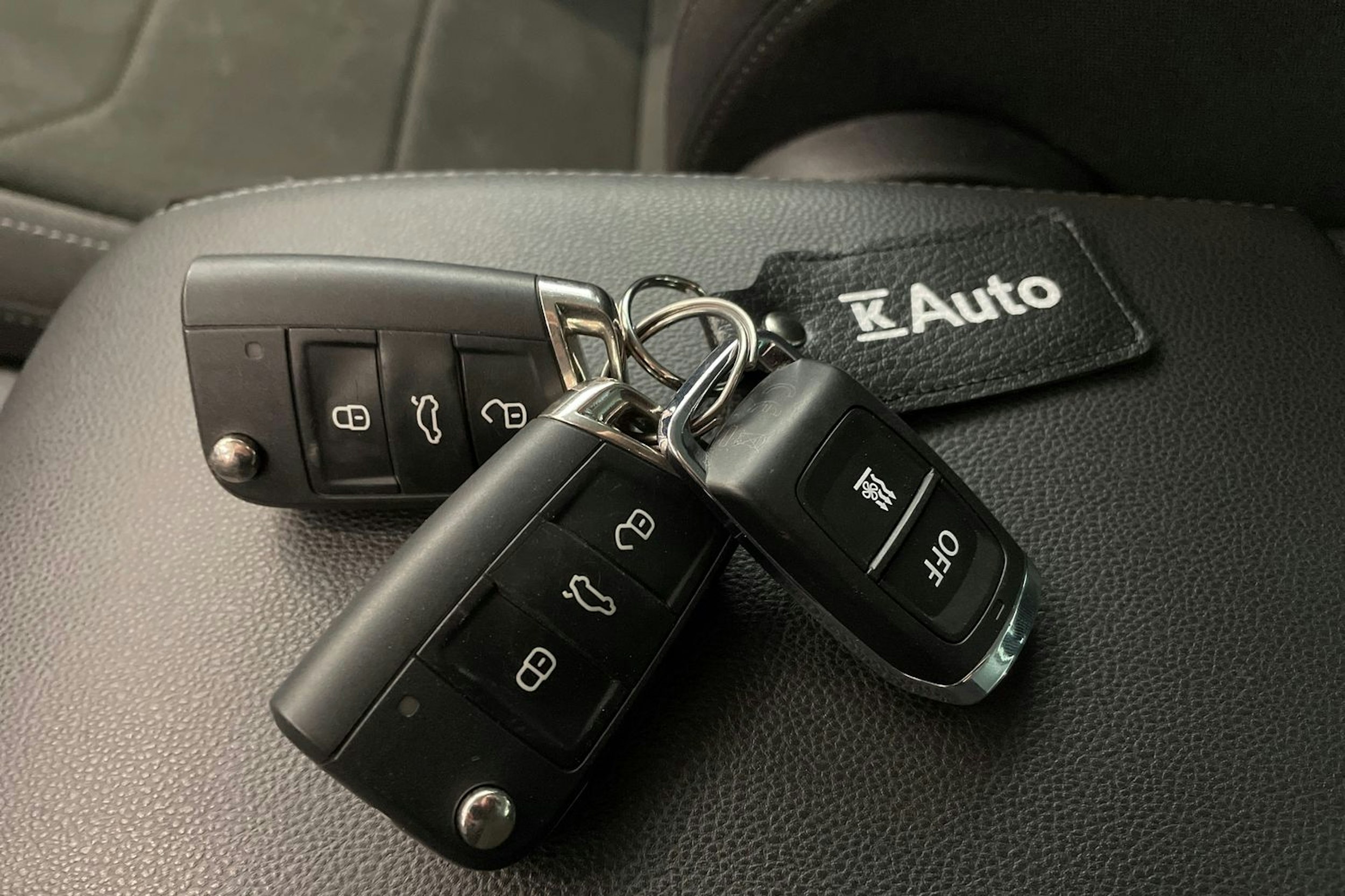 musta Volkswagen Tiguan 2021 kuva 34.