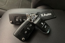 musta Volkswagen Tiguan 2021 kuva 34.