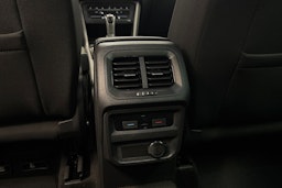 Valkoinen Volkswagen Tiguan 2021 kuva 15.