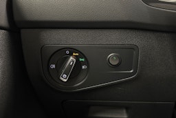 Valkoinen Volkswagen Tiguan 2021 kuva 20.