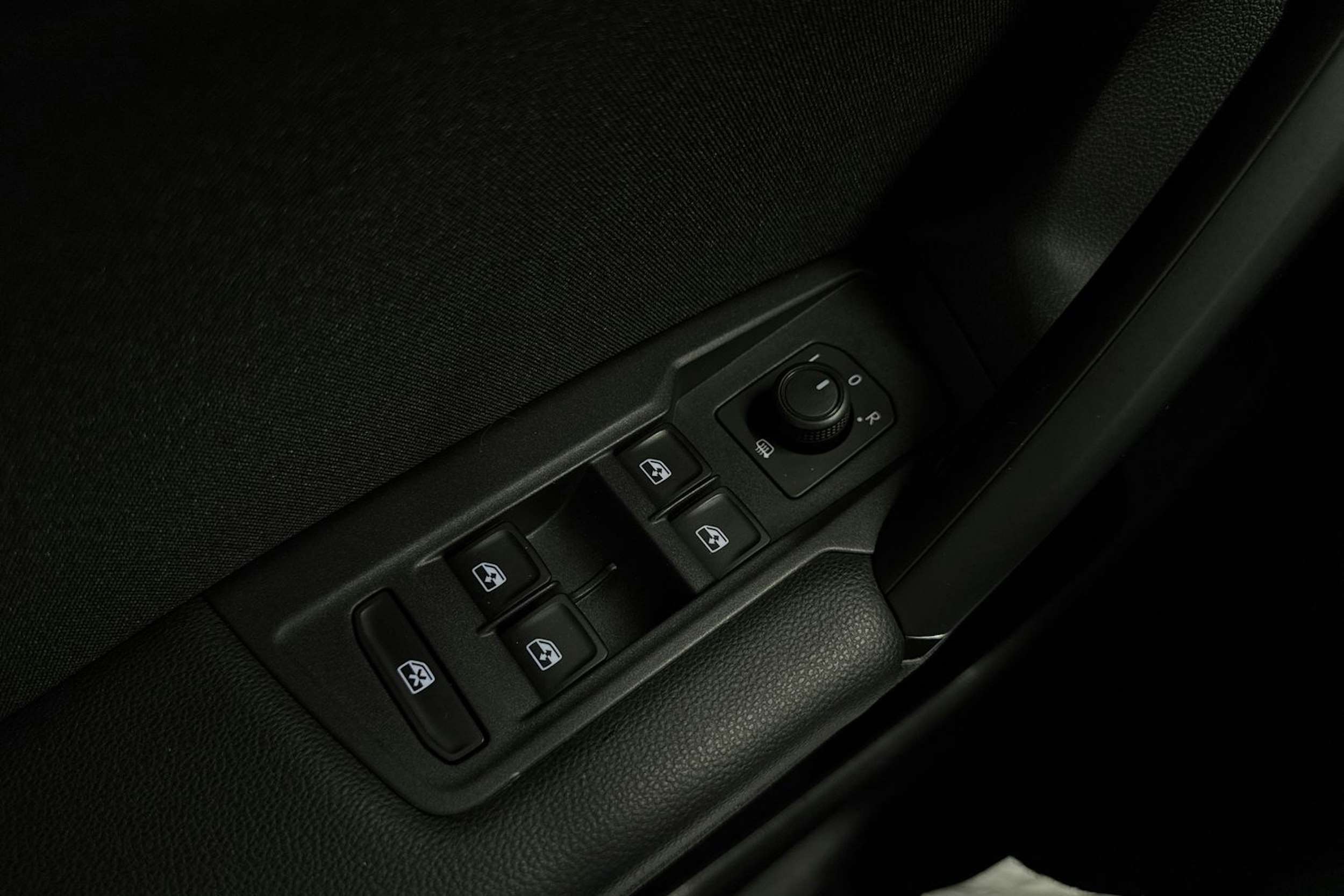 Valkoinen Volkswagen Tiguan 2021 kuva 21.