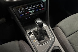 Valkoinen Volkswagen Tiguan 2021 kuva 22.