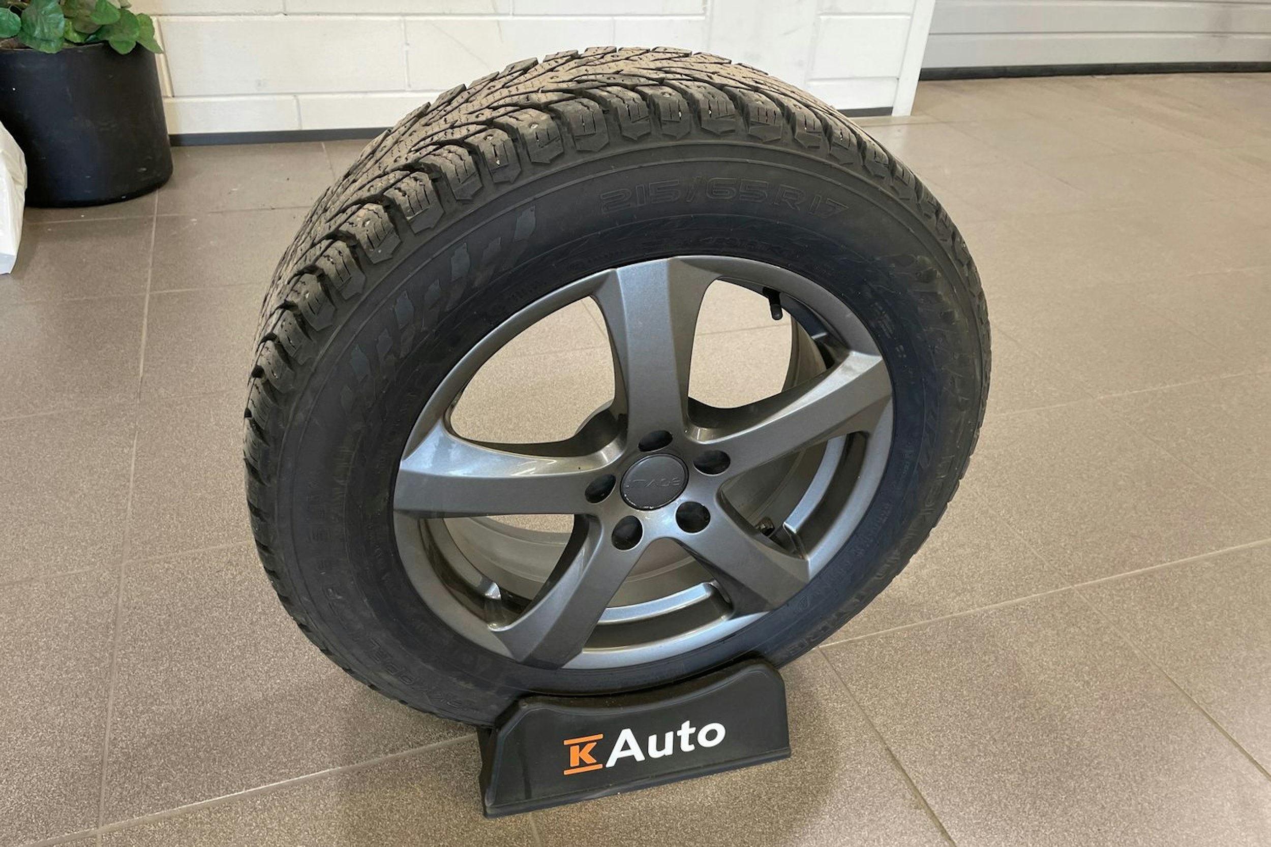 sininen Volkswagen Tiguan 2021 kuva 28.