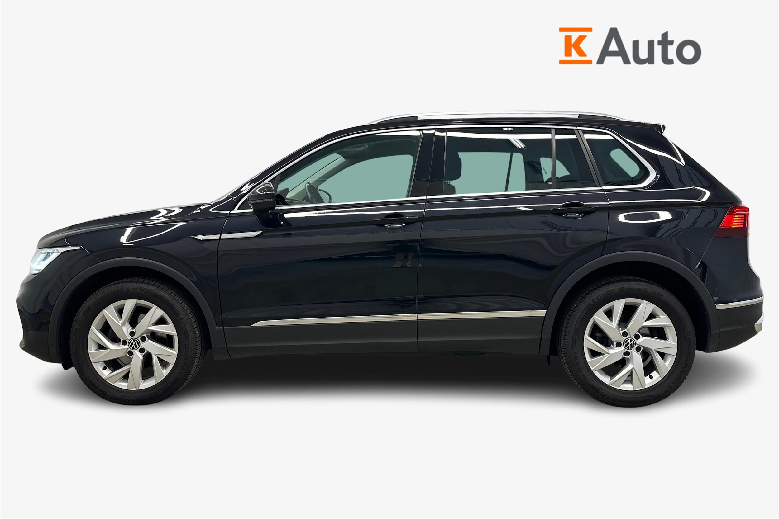 musta Volkswagen Tiguan 2021 kuva 5.