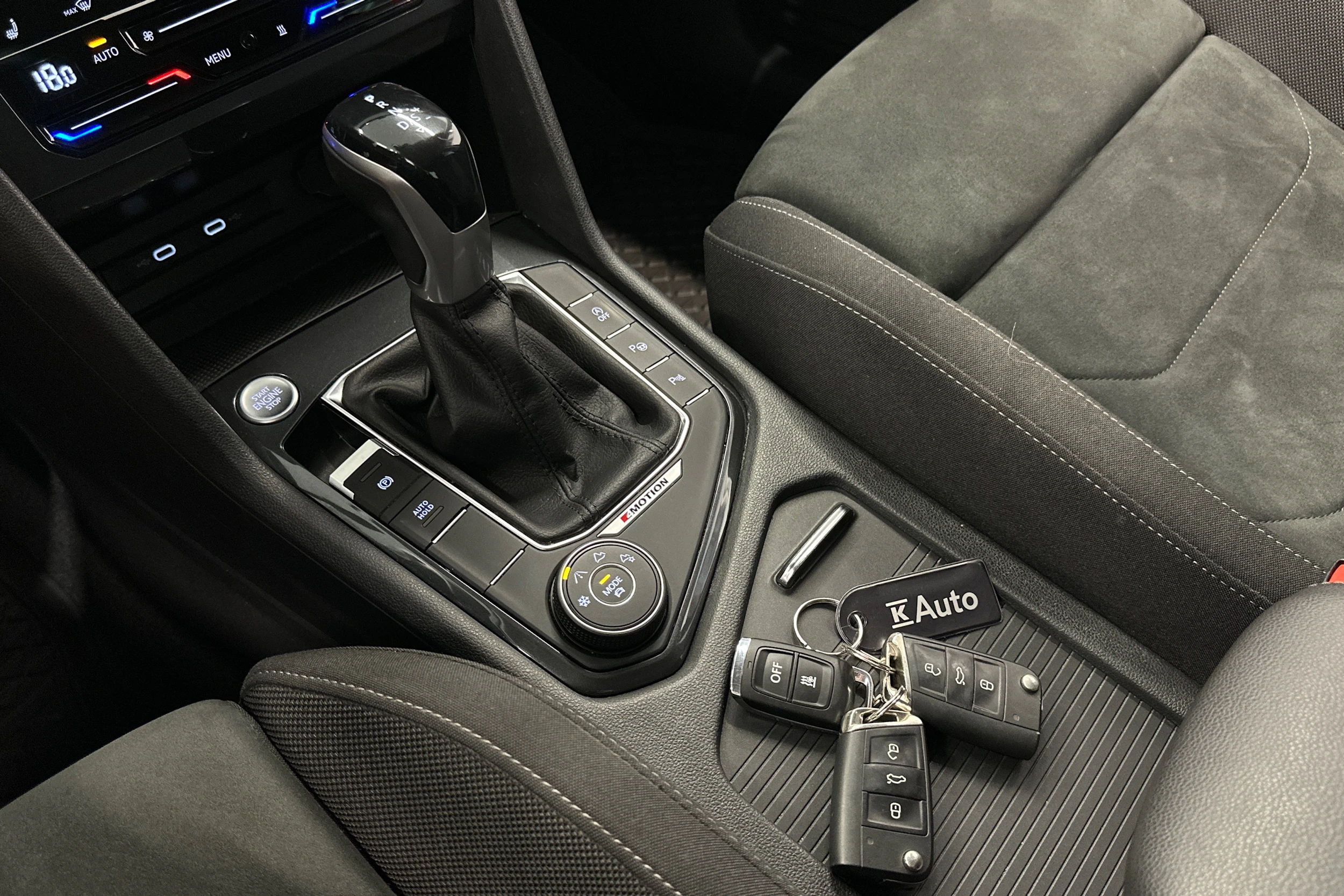 musta Volkswagen Tiguan 2021 kuva 17.