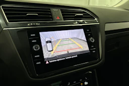 musta Volkswagen Tiguan 2021 kuva 18.