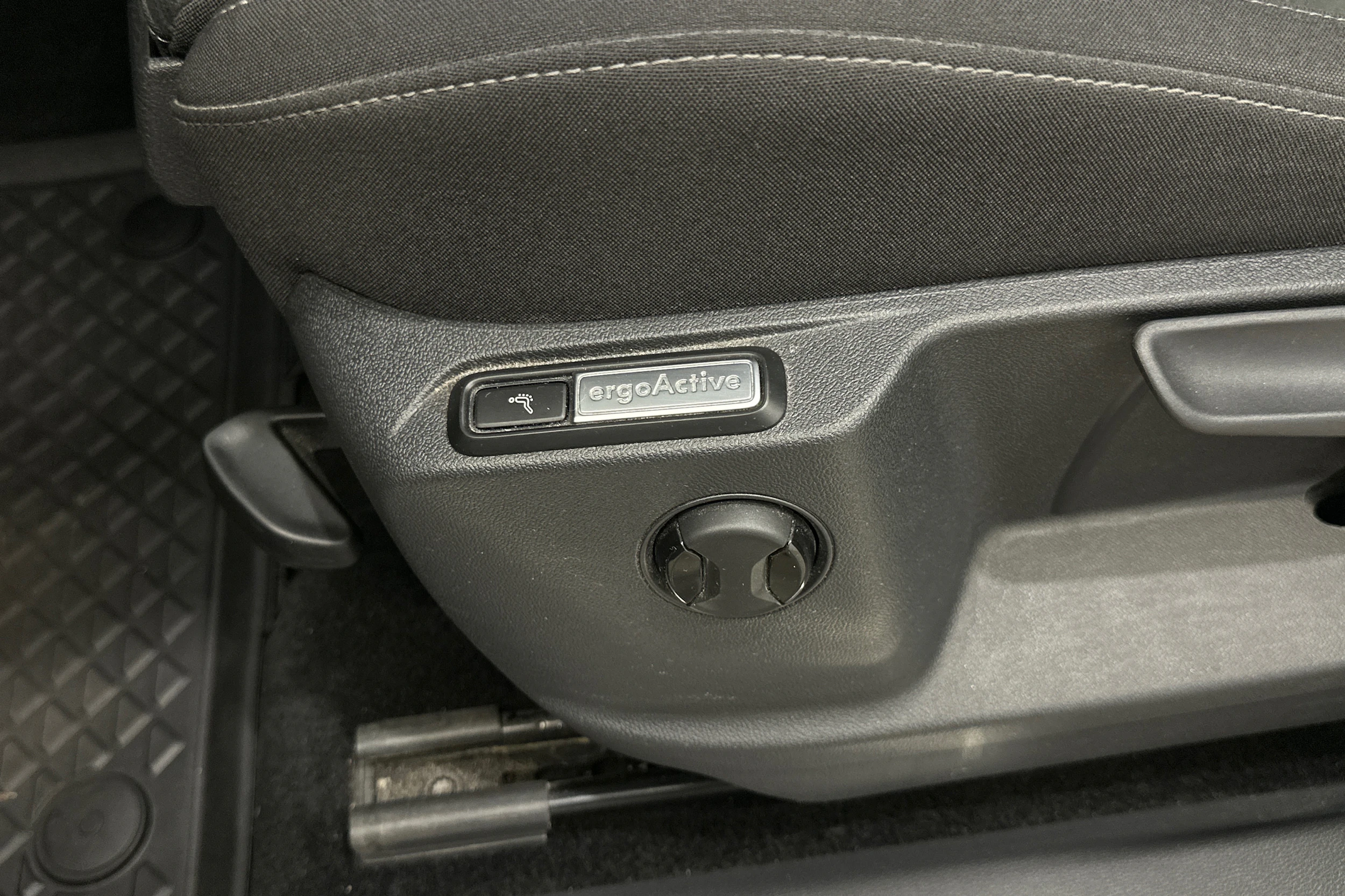musta Volkswagen Tiguan 2021 kuva 22.