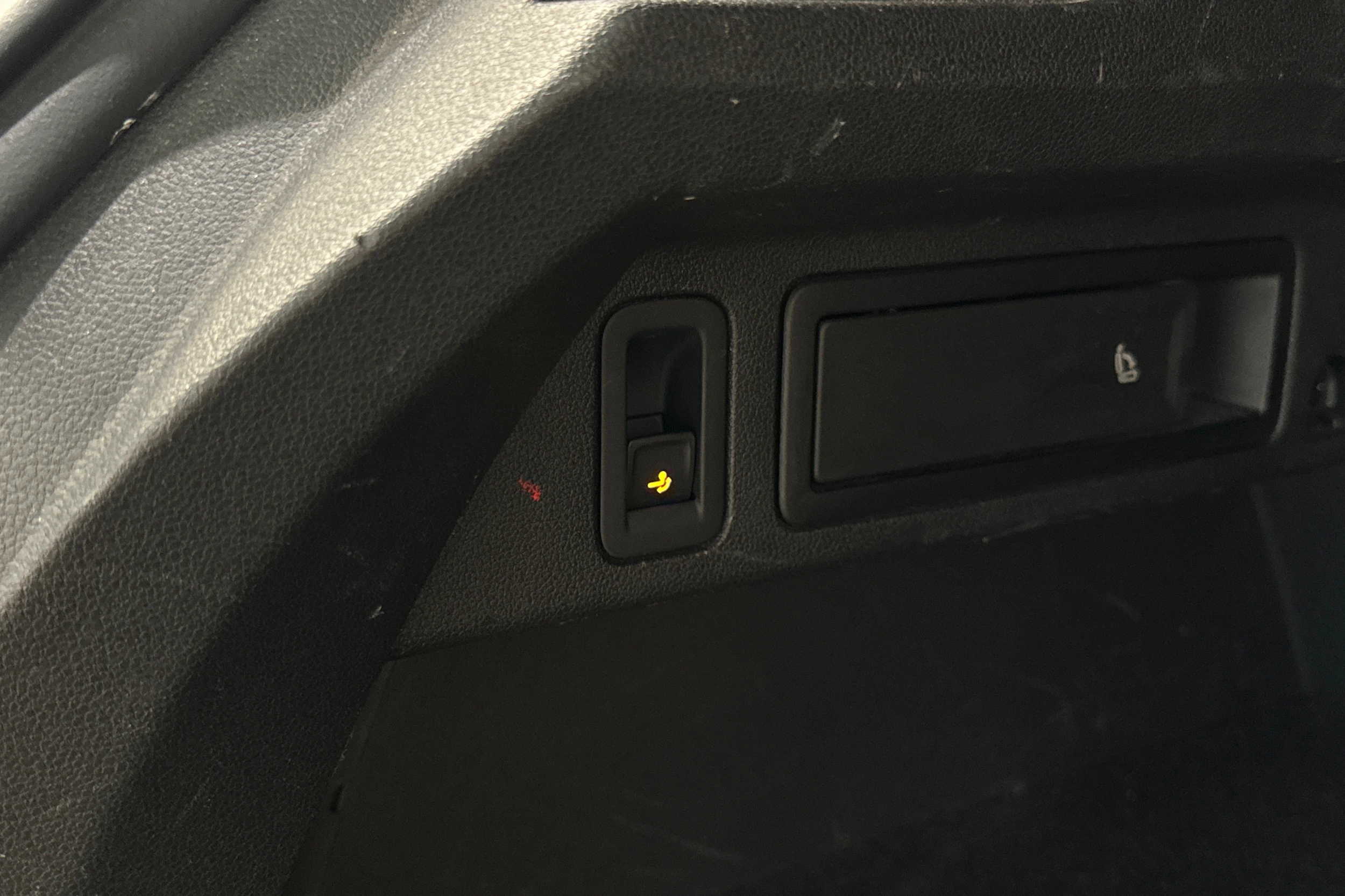 musta Volkswagen Tiguan 2021 kuva 27.