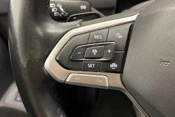 sininen Volkswagen Tiguan 2021 kuva 14.