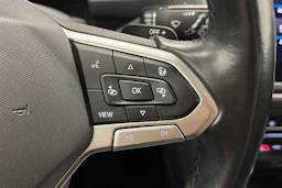 sininen Volkswagen Tiguan 2021 kuva 15.