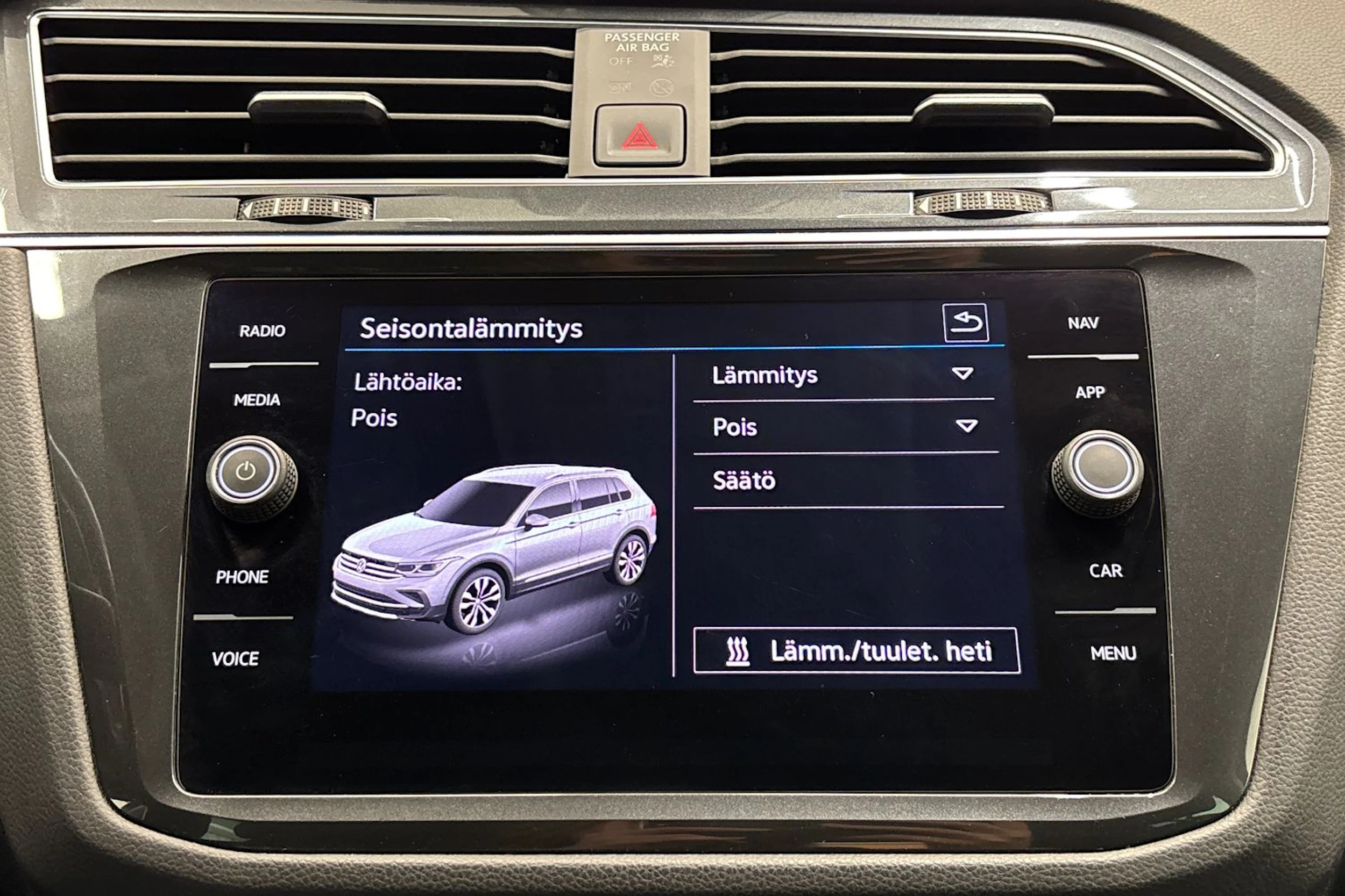 sininen Volkswagen Tiguan 2021 kuva 19.