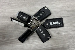 sininen Volkswagen Tiguan 2021 kuva 25.
