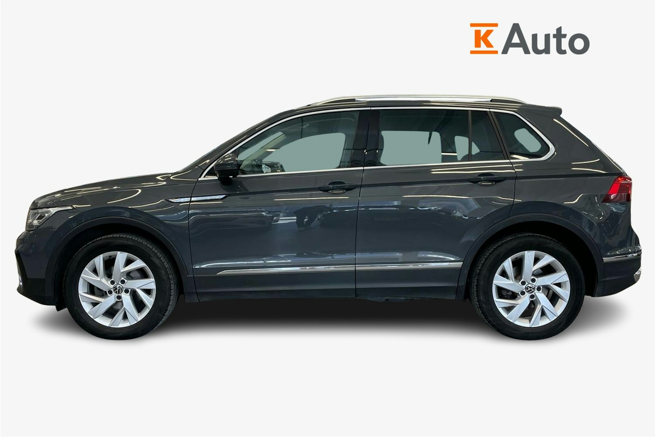 Harmaa Volkswagen Tiguan 2021 kuva 6.