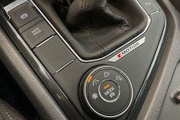 Harmaa Volkswagen Tiguan 2021 kuva 15.