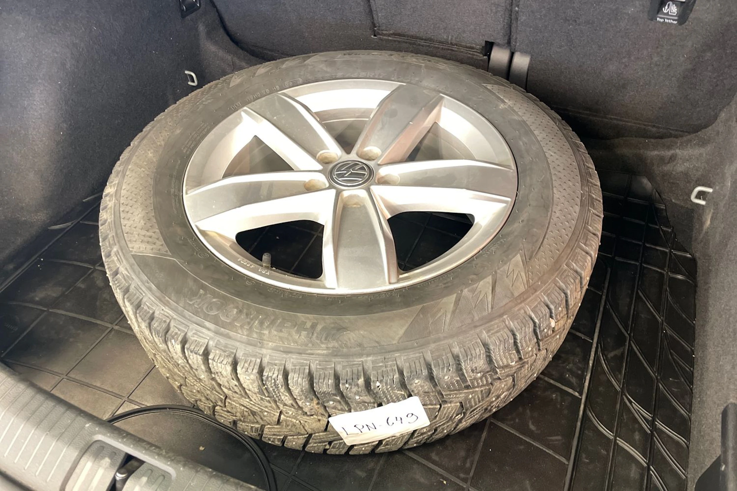 sininen Volkswagen Tiguan 2021 kuva 10.
