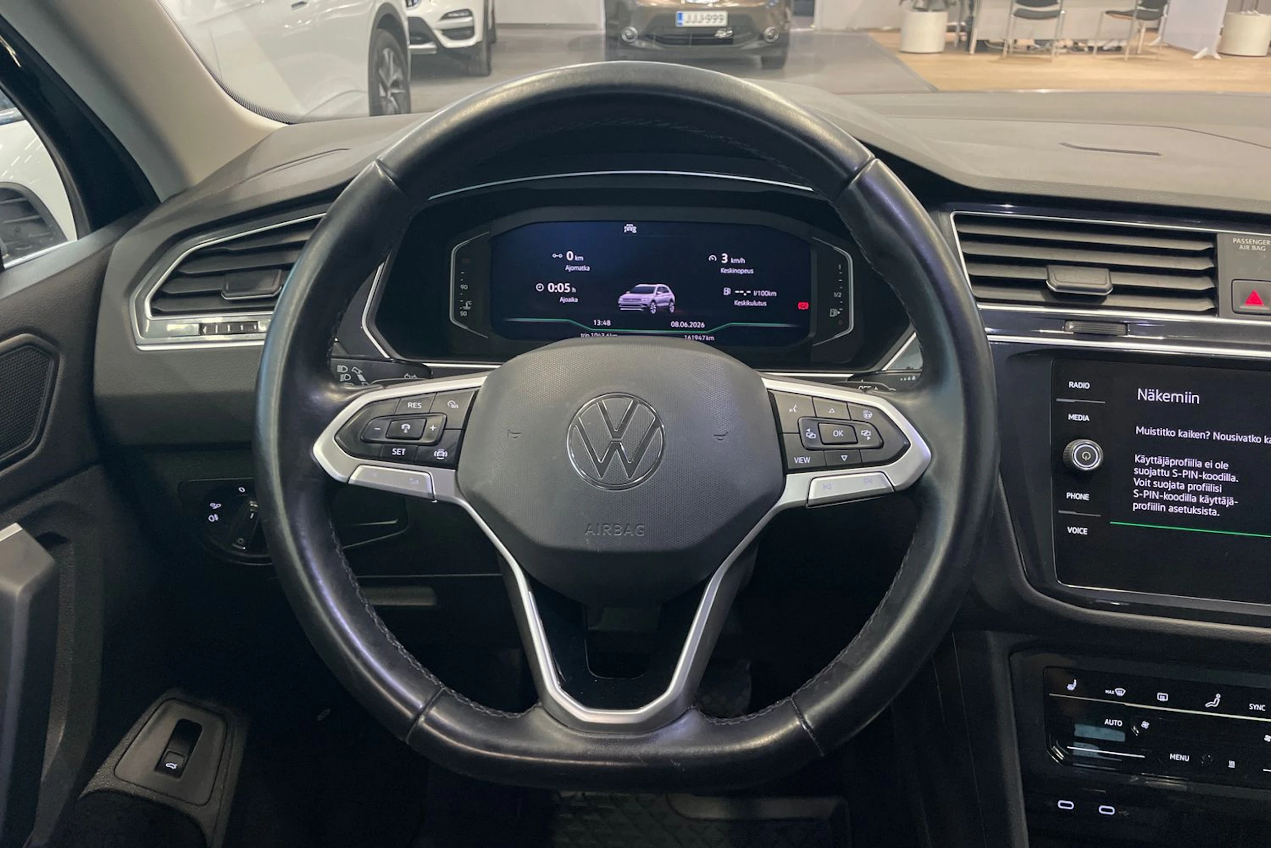 sininen Volkswagen Tiguan 2021 kuva 11.
