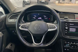 sininen Volkswagen Tiguan 2021 kuva 11.