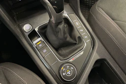 sininen Volkswagen Tiguan 2021 kuva 15.