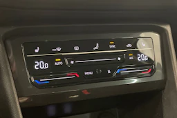 sininen Volkswagen Tiguan 2021 kuva 16.