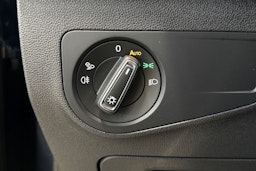 sininen Volkswagen Tiguan 2021 kuva 23.