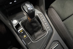 sininen Volkswagen Tiguan 2021 kuva 30.