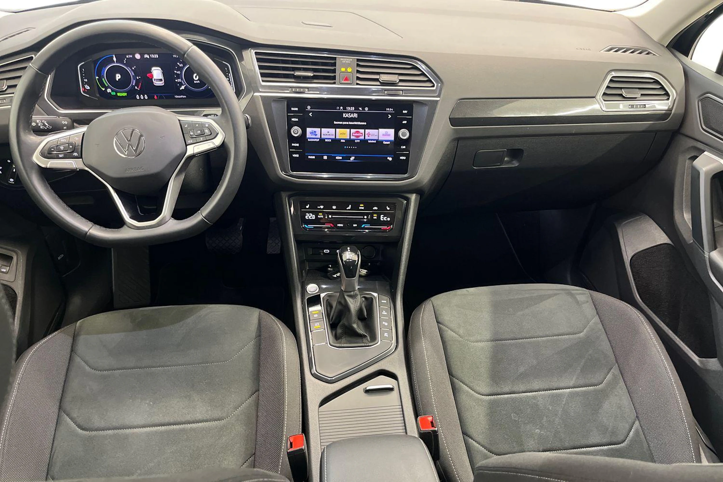 sininen Volkswagen Tiguan 2021 kuva 9.
