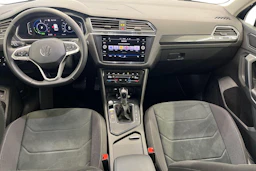 sininen Volkswagen Tiguan 2021 kuva 9.