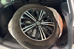 met. hopea Volkswagen Tiguan 2021 kuva 24.